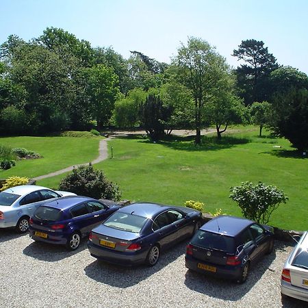 Farnham House Hotel Esterno foto
