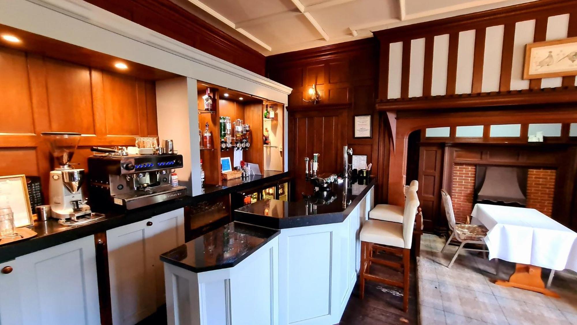 Farnham House Hotel Esterno foto