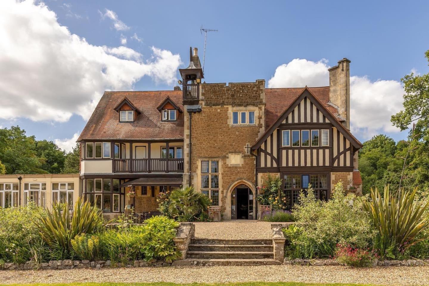 Farnham House Hotel Esterno foto